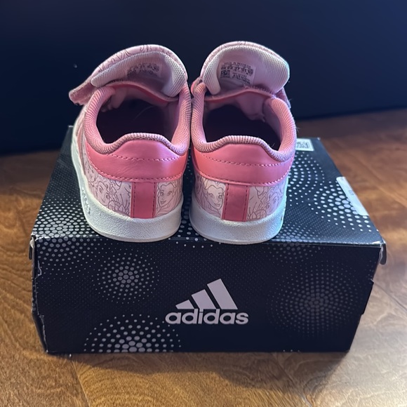 ADIDAS Princes shoes size 10 toddler - Picture 3 of 8